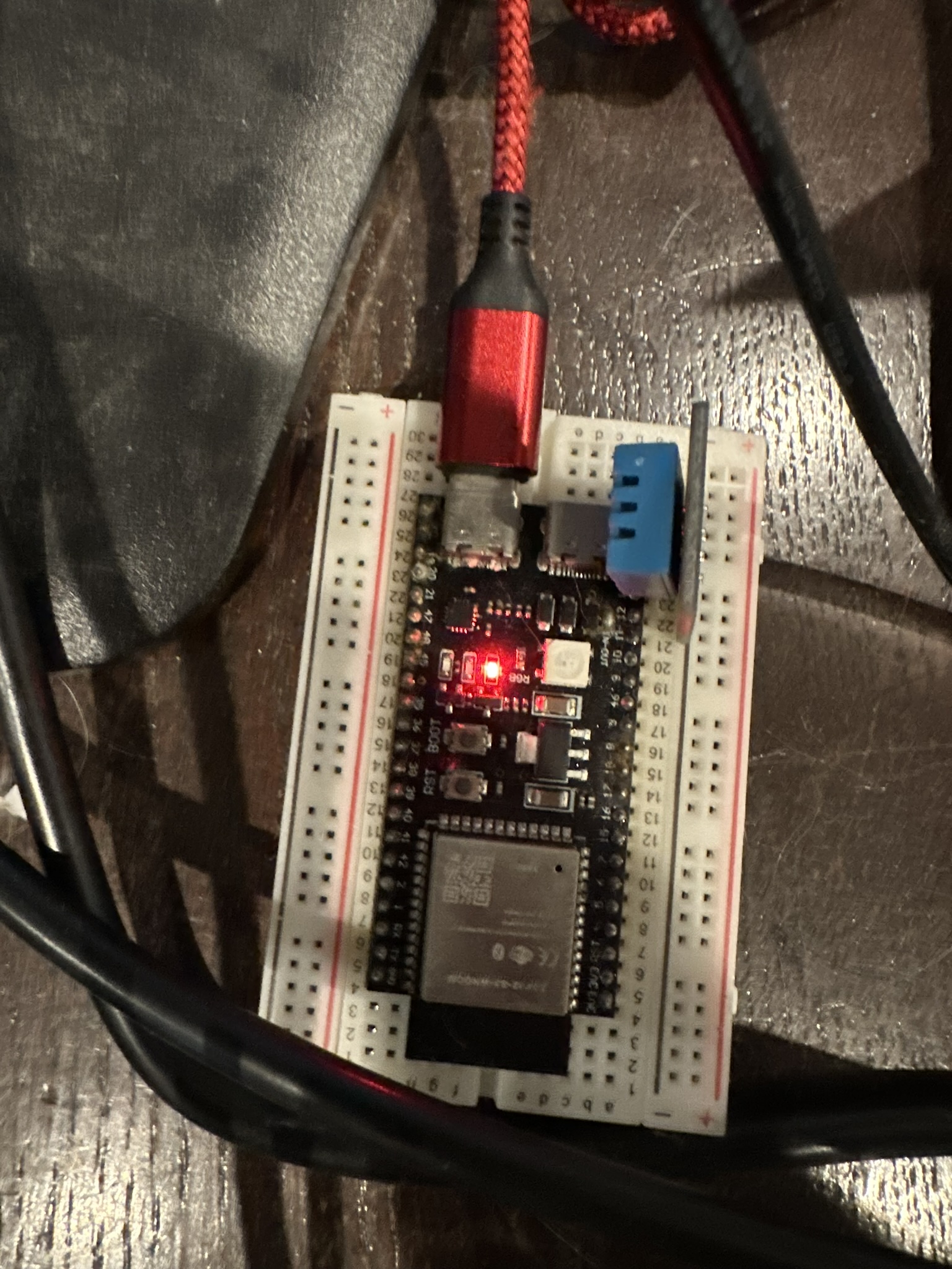 Remote ESP32 humidity sensor node